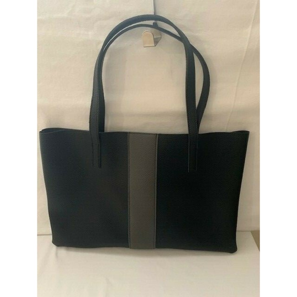 PRE-OWNED VINCE CAMUTO BLACK TOTE
